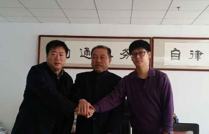 內(nèi)蒙古農(nóng)牧業(yè)產(chǎn)業(yè)化龍頭企業(yè)協(xié)會與內(nèi)蒙古拉卡拉支付有限公司、內(nèi)蒙古蒙優(yōu)匯電子商務(wù)有限公司簽署三方戰(zhàn)略框架合作協(xié)議——助力內(nèi)蒙古綠色農(nóng)畜產(chǎn)品“走出去”